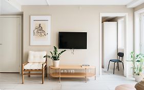 Stay Urban - Scandinavian Comfort With French Balcony